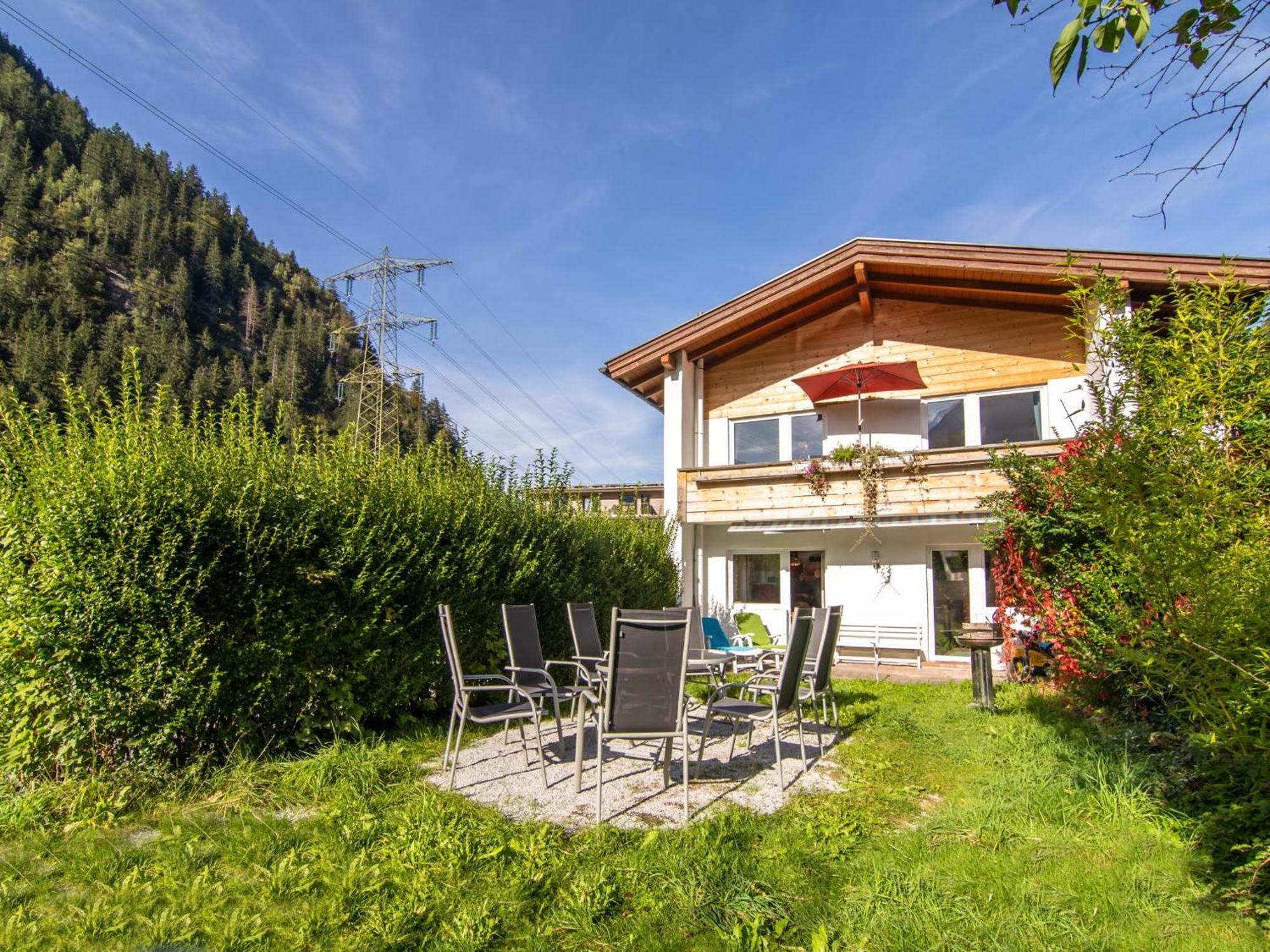 Regenbogenhaus Villa Mayrhofen Bagian luar foto